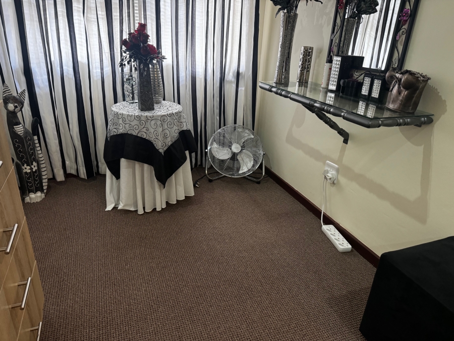 3 Bedroom Property for Sale in Hartenbos Central Western Cape